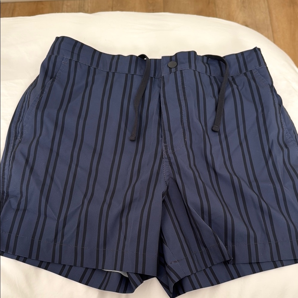 Abercrombie & Fitch Men s Swim- Navy